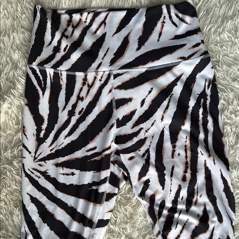 Fabletics Black and White With Brown Zebra Print Athletic Leggings Large